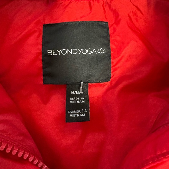 Beyond Yoga Red Puffer Vest - Picture 3 of 5